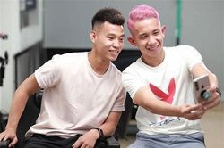 Cầu thủ Việt Nam đổi kiểu tóc mới cực 'chất' trước trận đấu với Thái Lan