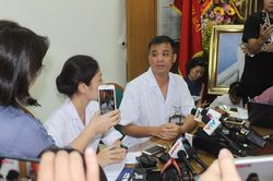 Lo nhiễm độc sau vụ cháy ở Công ty Rạng Đông, 12 người đến xét nghiệm, bệnh viện Bạch Mai nói gì?