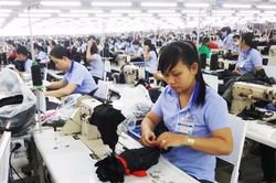 Cơ chế bảo vệ người lao động ở doanh nghiệp phá sản: Còn nhiều khoảng trống