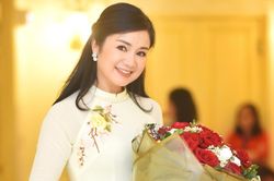 Nhan sắc mỹ nhân 'Lá ngọc cành vàng' Thu Hà ở tuổi 50