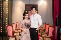 Đại diện Việt Nam thi 'Man of the Year' diện trang phục dân tộc 'nóng mắt'