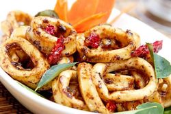 Bí quyết xào mực cay Hàn Quốc tê đầu lưỡi