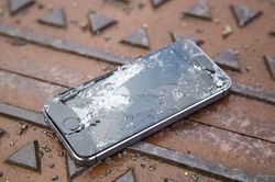 Apple lần đầu tiên cho phép các cửa hàng độc lập sửa iPhone