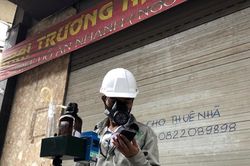 Kiểm tra, đo đạc chất lượng không khí quanh kho Rạng Đông