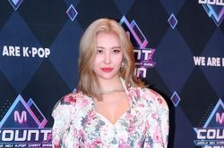 Tái xuất với 'Lalalay', cư dân mạng Hàn bất ngờ chê Sunmi tơi tả