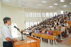 Có thể quy đổi giờ nghiên cứu khoa học ra giờ chuẩn giảng dạy?