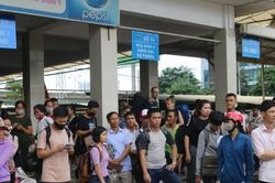 Người dân hối hả rời Thủ dô về quê nghỉ Quốc khánh