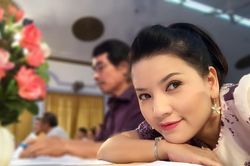 Ngọc Trinh 'Mùi ngò gai' nhận danh hiệu NSƯT: Không phải may mắn!