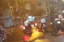 Hai nhóm thanh niên hỗn chiến gây náo loạn đường phố