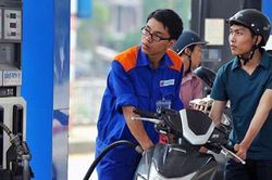 Xăng dầu đồng loạt giảm giá từ 15 giờ chiều 31/8