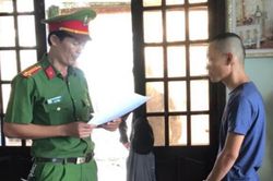 Bắt nhóm đối tượng cưỡng đoạt tài sản của con bạc