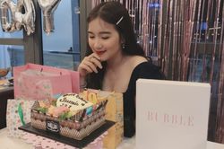 Con gái NSUT Kim Tử Long khoe ảnh đón sinh nhật rạng rỡ ở tuổi 19
