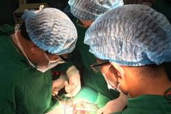 15 tuổi đã mắc ung thư tuyến giáp di căn, loại ung thư 'lành nhất quả đất' tấn công mạnh mẽ người trẻ