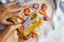 Sandwich sầu riêng thay đổi bữa ăn ngày lễ