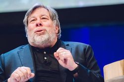Lý do bất ngờ 'cha đẻ' Apple Steve Wozniak thích Apple Watch hơn iPhone