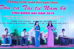 Trình diễn đờn ca tài tử Nam bộ tại TP.Long Khánh
