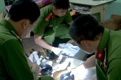 Tạm giữ 2 cha con liên quan vụ chặt tay người ở Sài Gòn