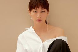Vợ Won Bin khó nhận ra trong ảnh mới
