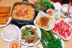 Đến phố nào xì xụp lẩu nóng hổi giữa lòng Hà Nội dịp 2/9?
