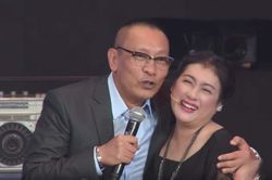 MC Lại Văn Sâm bị Tự Long 'chê' thô lỗ vì nói yêu đồng nghiệp nữ