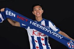 Văn Hậu ra mắt trong màu áo CLB SC Heerenveen