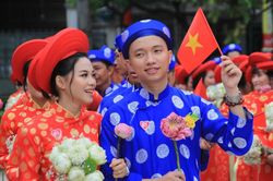 100 cặp cô dâu chú rể hạnh phúc trong lễ cưới tập thể ngày Quốc khánh