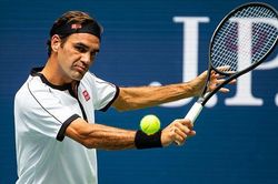 Federer dạo chơi vào tứ kết Mỹ mở rộng