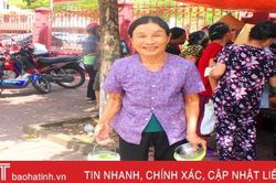 Ấm lòng bệnh nhân nghèo từ nồi cháo thiện nguyện ngày nghỉ lễ