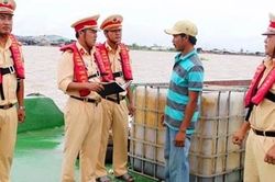 Đảm bảo an toàn giao thông thủy mùa mưa bão