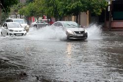 Cảnh báo ngập úng và sạt lở tại 7 huyện, thành thị ở Nghệ An