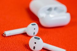 Không nên mua AirPods cũ dù giá rẻ đến đâu