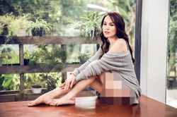 Bí quyết giữ dáng nuột nà của 'Hoa hậu rửa chân cho chồng'