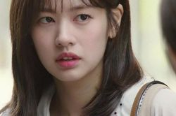 Gái xinh thở dài chia tay bạn trai vừa giàu vừa tốt vì điều lạ