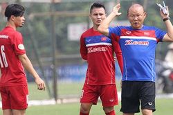 Tuyển Việt Nam đấu Thái Lan: Bài toán Công Phượng không đá chính