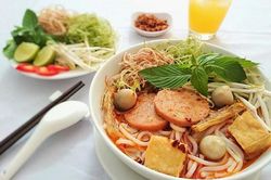 Cách nấu bún bò huế chay thanh đạm cho ngày rằm