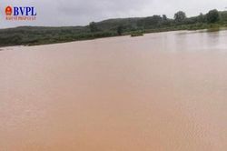 Mưa lớn kéo dài, nhiều địa phương bị cô lập