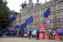 Hải quan Pháp tổng diễn tập chuẩn bị cho Brexit không thỏa thuận