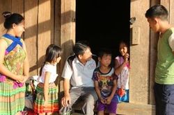 Nhọc nhằn 'nuôi' con chữ giữa đại ngàn