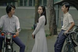 'Mắt biếc' của Victor Vũ tung bộ ảnh tựu trường gây thương nhớ