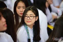 Hình ảnh 'đốn tim' của các nữ sinh ngày khai giảng