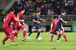 Văn Lâm tỏa sáng, ĐTQG Việt Nam cầm hòa người Thái trong trận cầu hấp dẫn