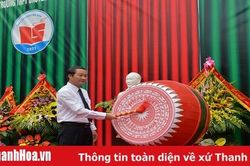 Đồng chí Phó Bí thư Tỉnh ủy Đỗ Minh Tuấn dự lễ khai giảng năm học mới tại Trường THPT Chuyên Lam Sơn