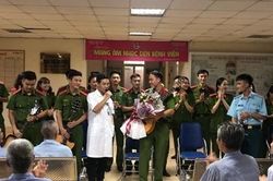 Mang âm nhạc đến bệnh viện': Món quà tinh thần vô giá