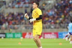 Khi Đặng Văn Lâm sắm vai người hùng trận ở trận Thái Lan hòa Việt Nam