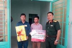 Những mái ấm 'sao vuông'