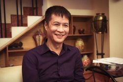 Đạo diễn Lê Hoàng: 'Hồi ký của Công Vinh động chạm đến nhiều người là bình thường'