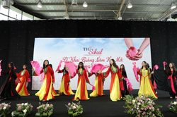Học sinh TH School biến lễ khai giảng thành màn trình diễn tài năng