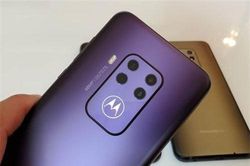 Motorola One Zoom trình làng: 4 camera sau, pin 4.000 mAh, giá hơn 10 triệu