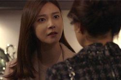 Nàng dâu mỗi khi về đến ngõ nhà chồng là lại thất thần, ngộp thở và màn vùng lên 'làm lại cuộc đời' sau đó