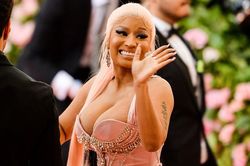 Nicki Minaj lên tiếng xin lỗi fan, khẳng định tuyên bố giải nghệ chỉ là… đường đột